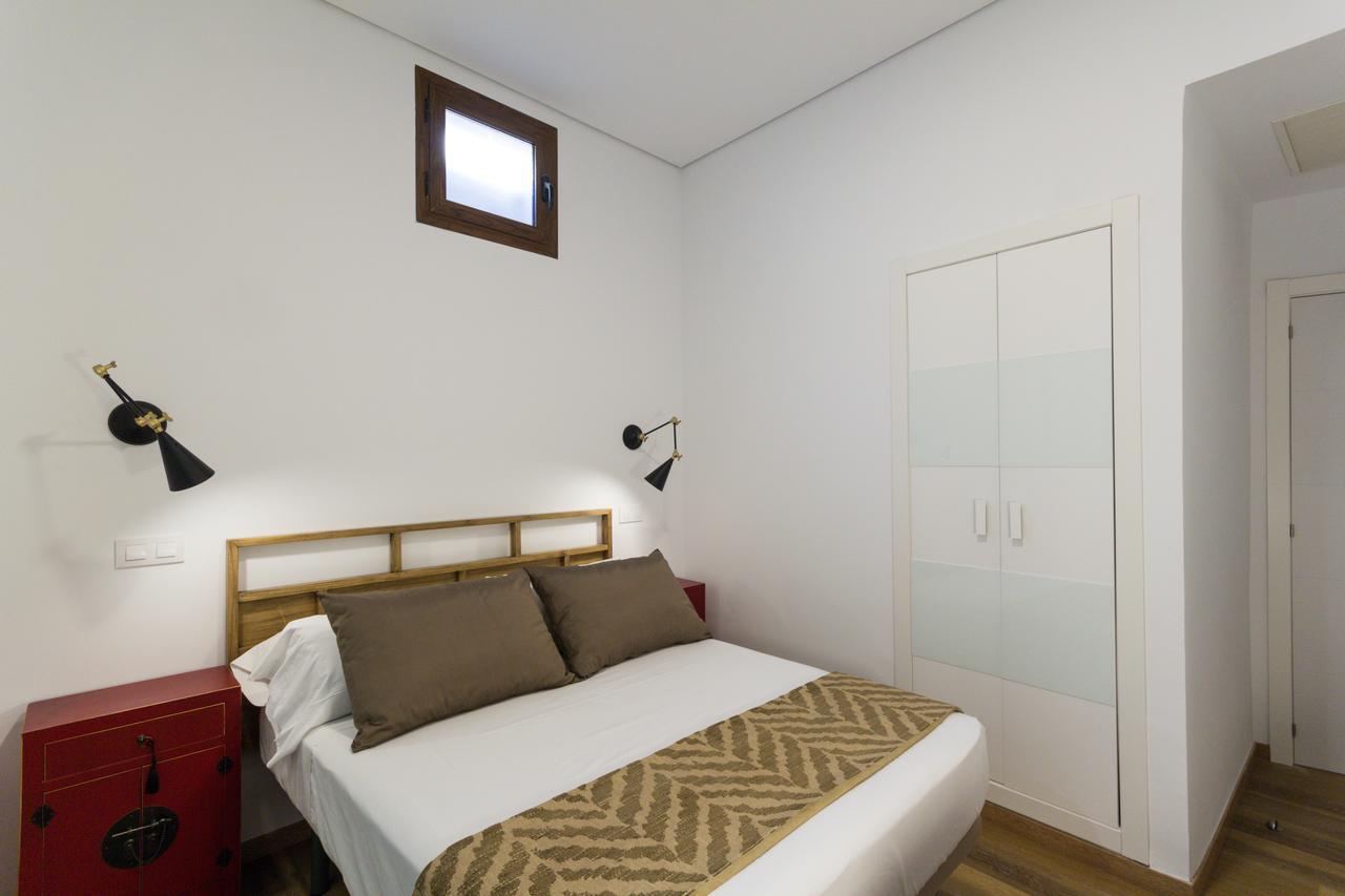 The Bridge Huertas Otel Madrid Dış mekan fotoğraf